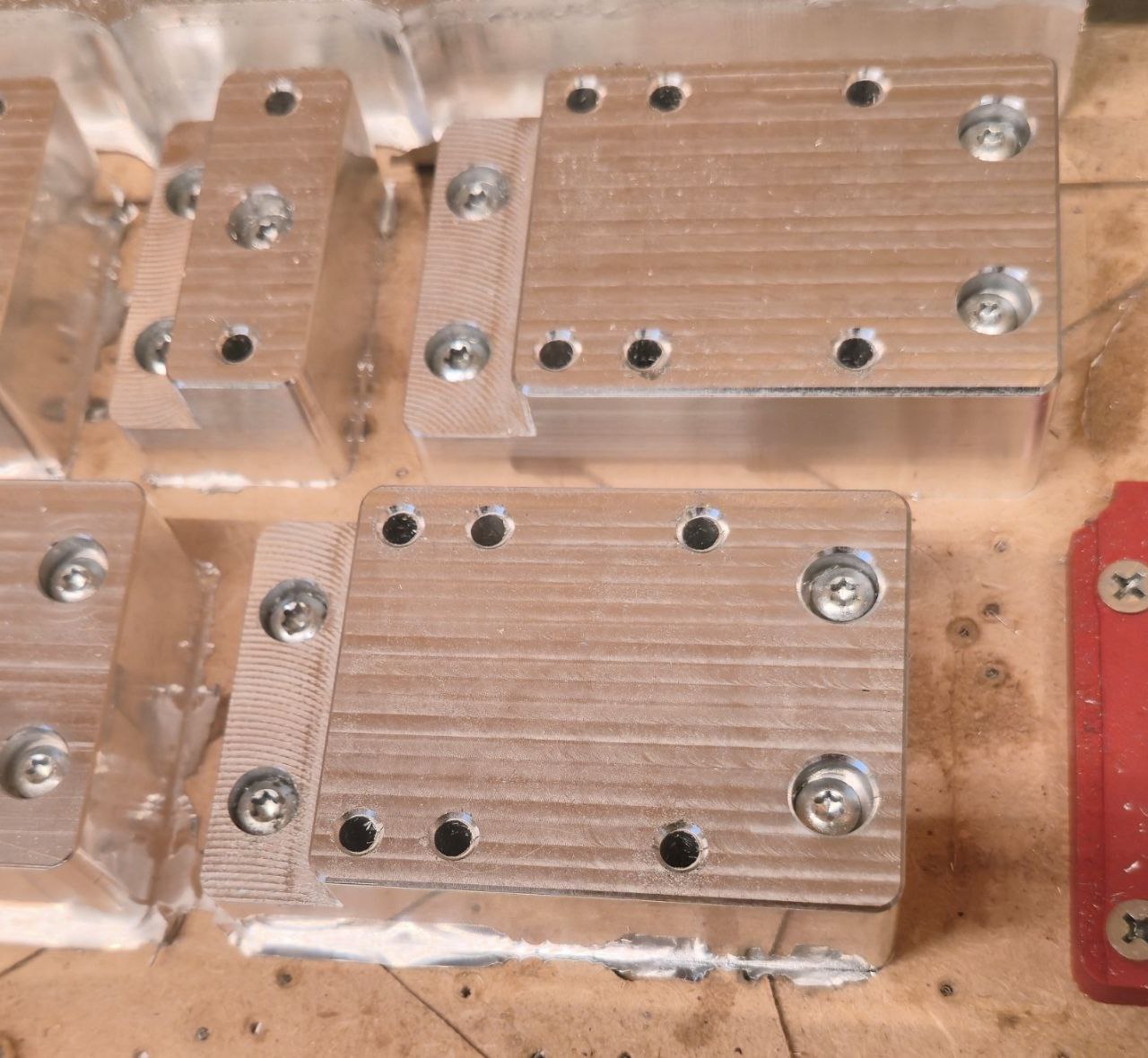 Freste aluminiumsdeler